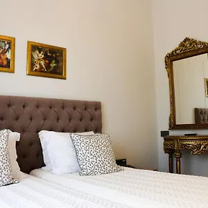 9 Muses Hotel