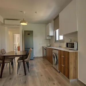 דירה Phaedrus Living Coral Seabreeze, לרנקה